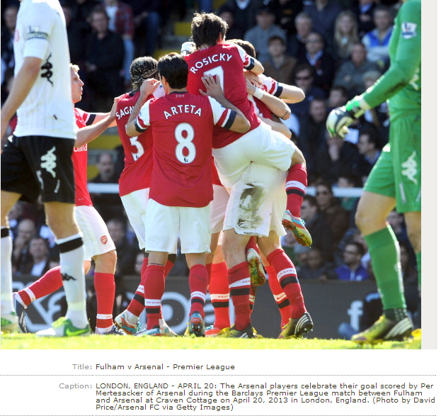 The Arsenal Players Celebrate Their Goal Scored By Per… News Photo - Getty Images - 167100740